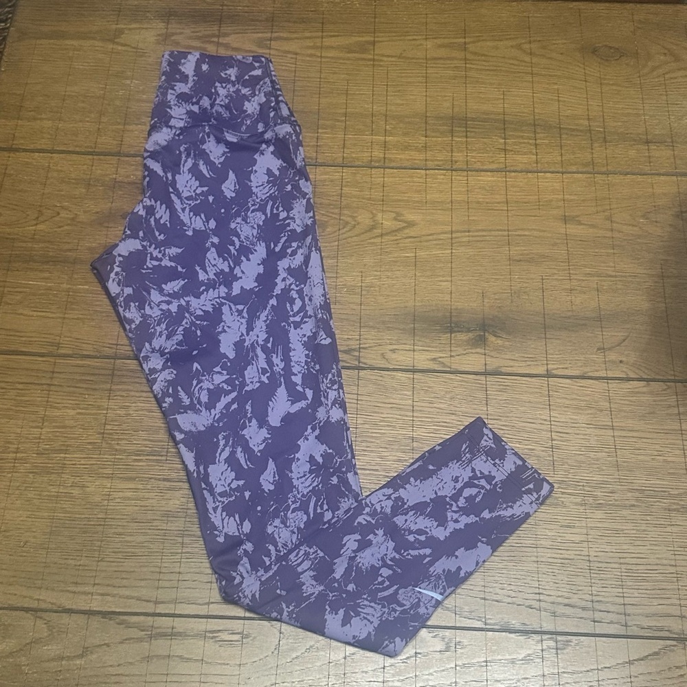 Nike Dri Fit 7/8th Purple Patterned Leggings NWT XS